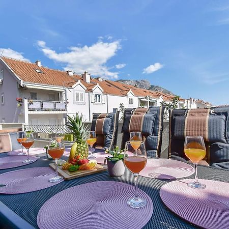Apartment Ela Omiš Eksteriør bilde