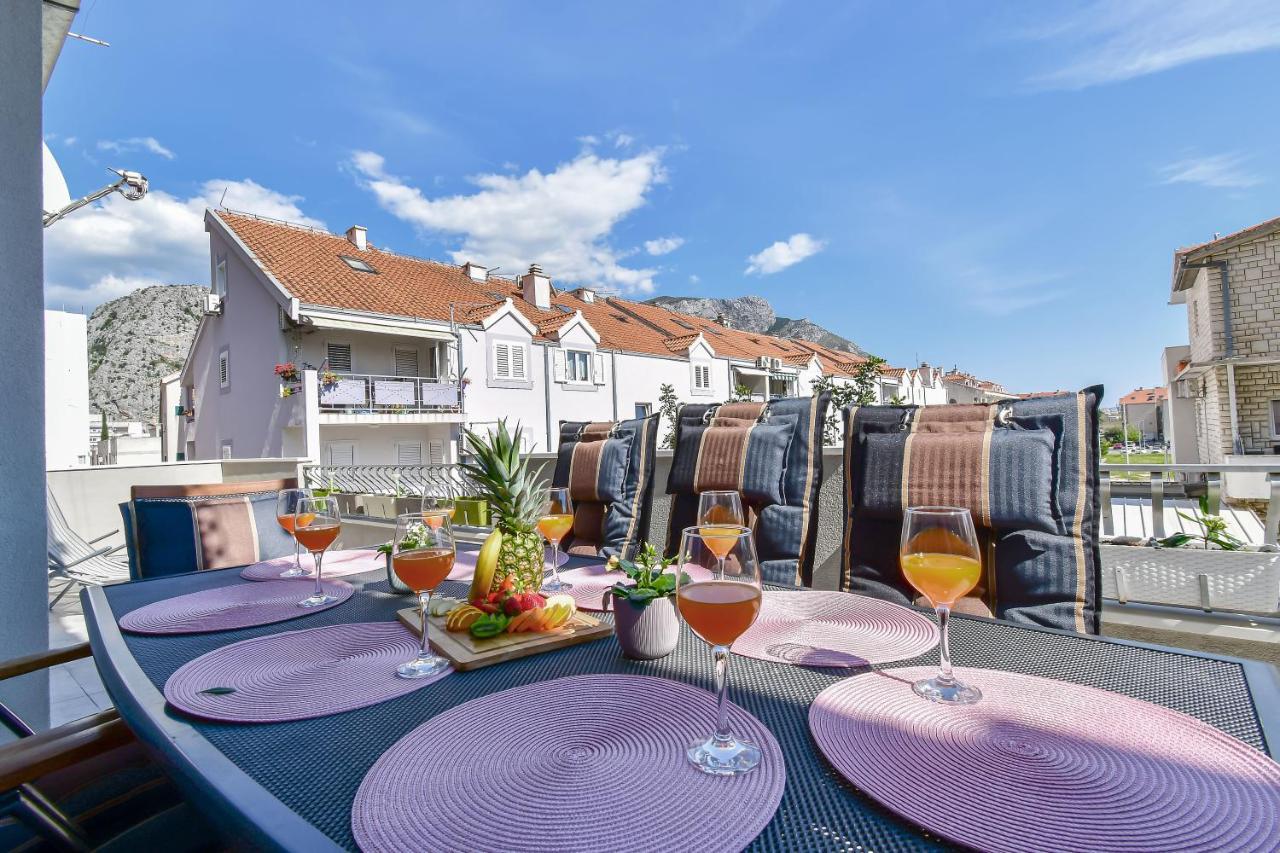 Apartment Ela Omiš Eksteriør bilde