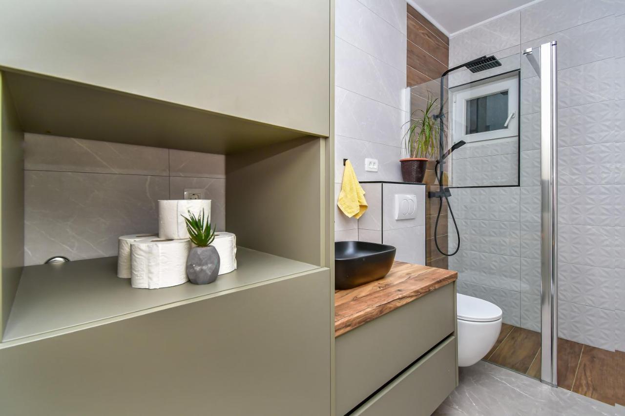 Apartment Ela Omiš Eksteriør bilde