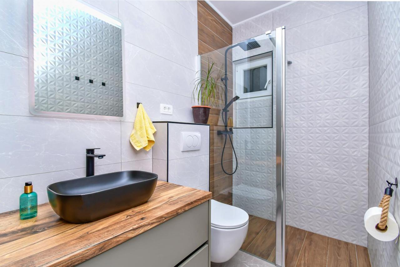 Apartment Ela Omiš Eksteriør bilde