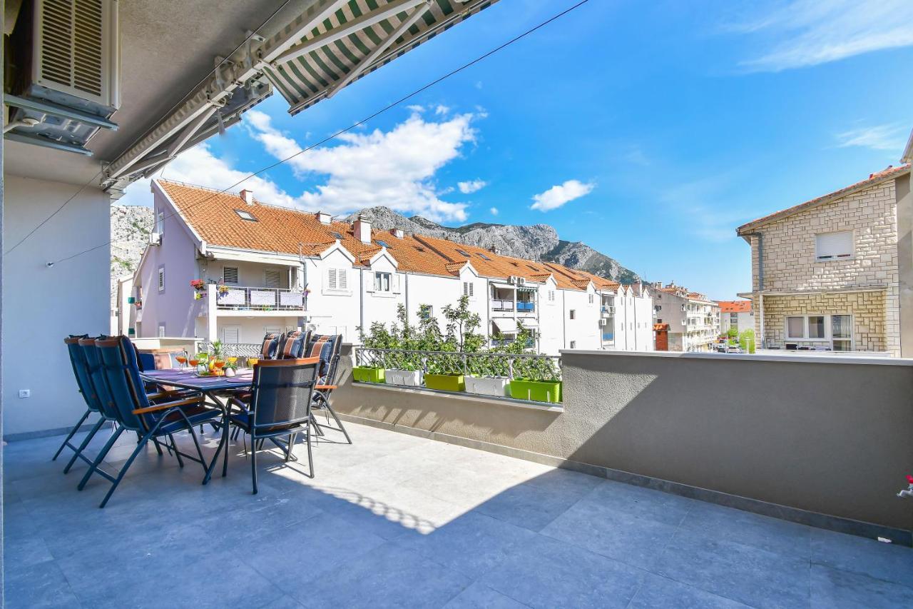 Apartment Ela Omiš Eksteriør bilde