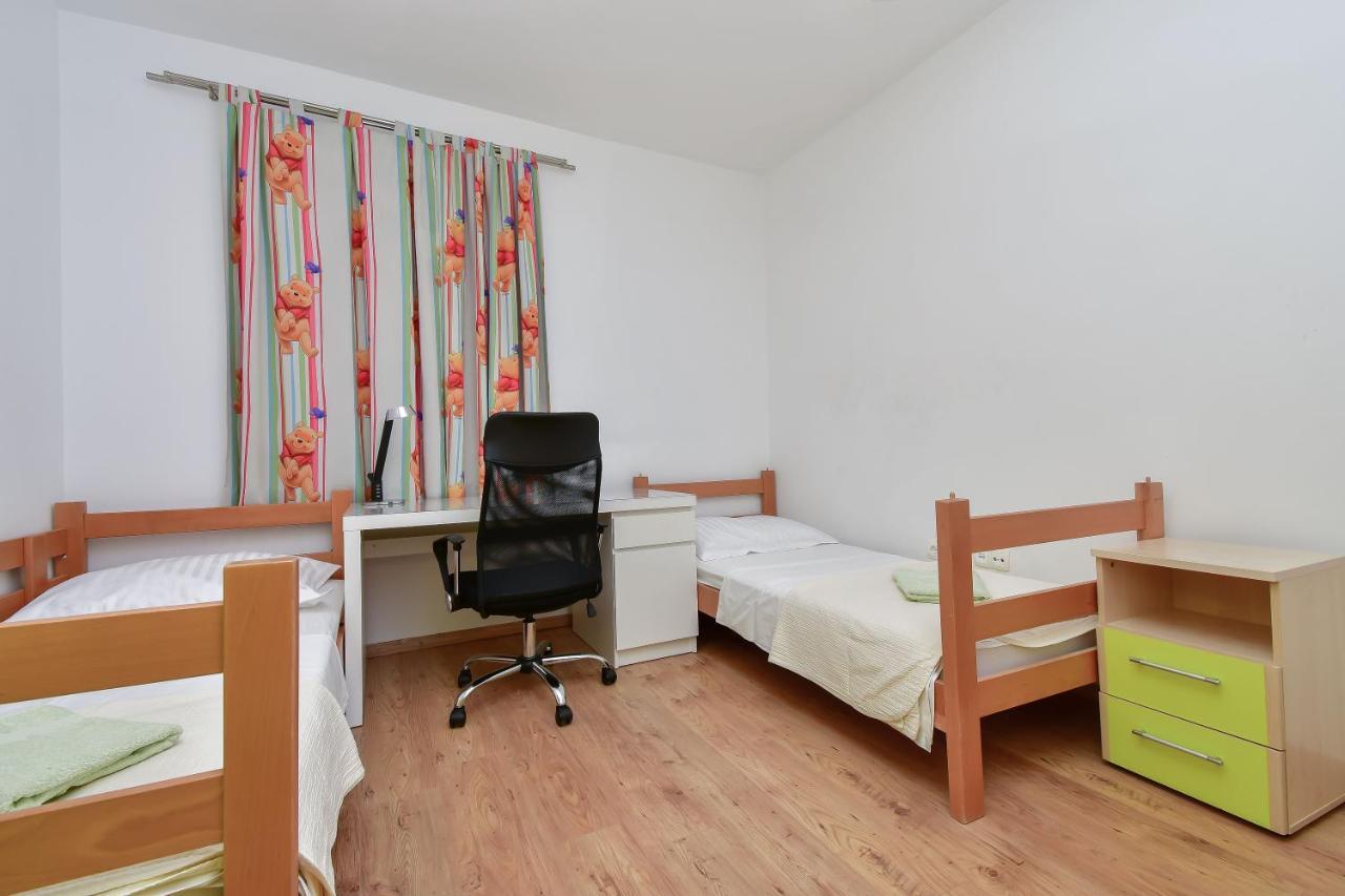 Apartment Ela Omiš Eksteriør bilde