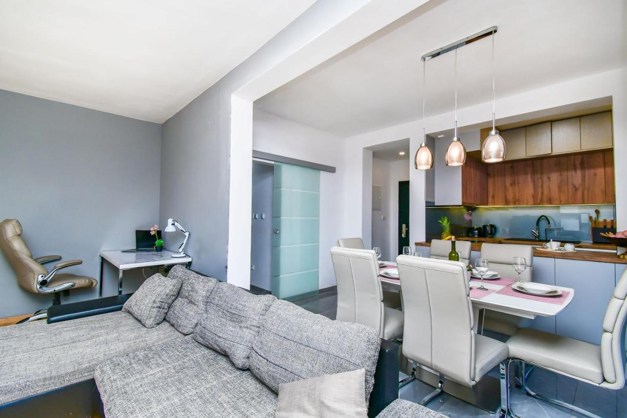 Apartment Ela Omiš Eksteriør bilde