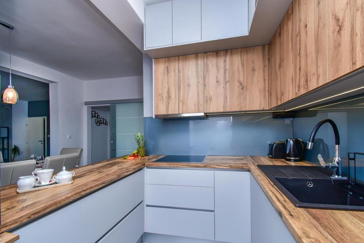 Apartment Ela Omiš Eksteriør bilde