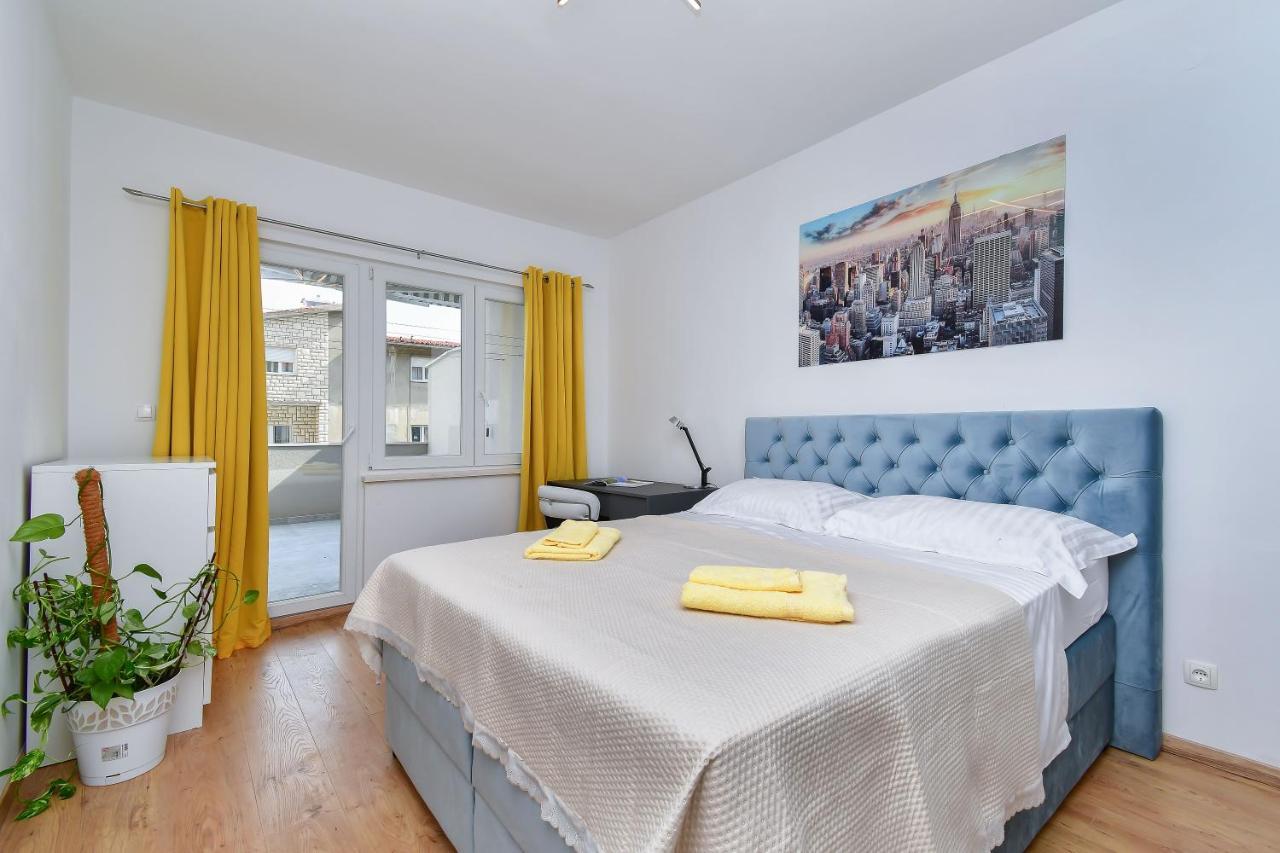 Apartment Ela Omiš Eksteriør bilde