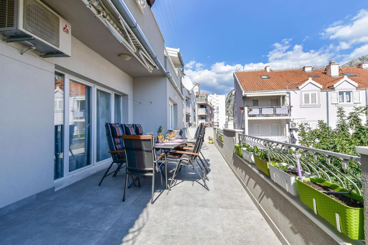 Apartment Ela Omiš Eksteriør bilde
