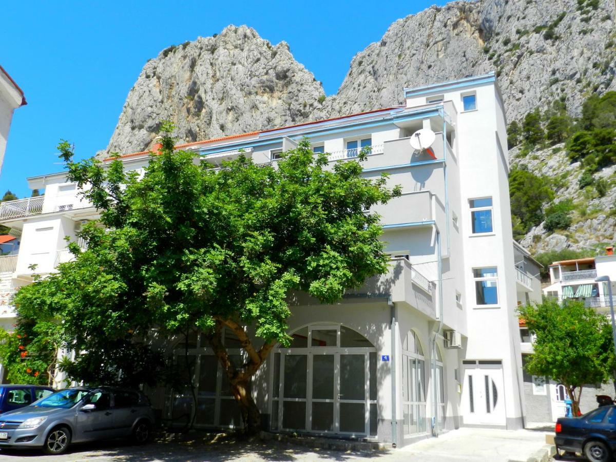 Apartment Ela Omiš Eksteriør bilde