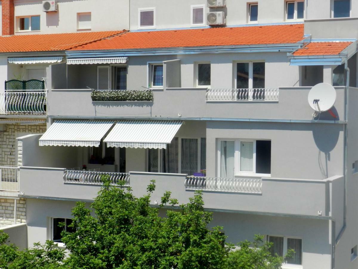 Apartment Ela Omiš Eksteriør bilde